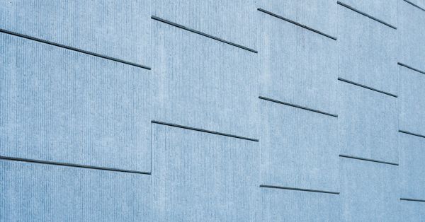 שדרוג קירות בלי שיפוץ כבד: איך לבחור חיפוי שמחזיק מעמד ונראה מצוין